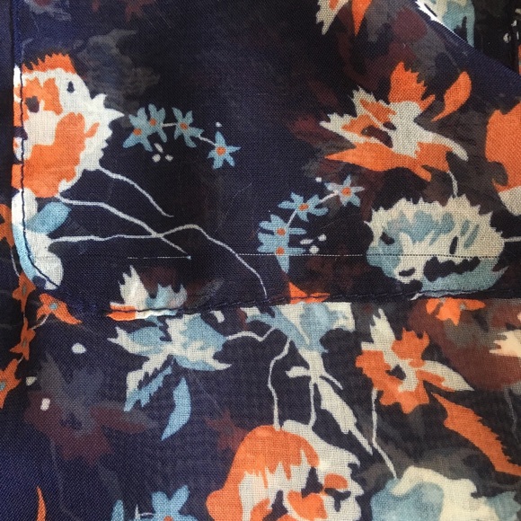 🌹3 for one🌹Sheer floral blouse - Picture 4 of 5